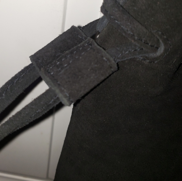 FREE PEOPLE BILLIE SUEDE CROSSBODY NWT. - Picture 2 of 6